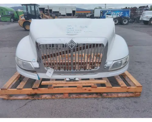 INTERNATIONAL 4400 HOOD