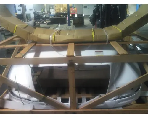 INTERNATIONAL 4400 HOOD