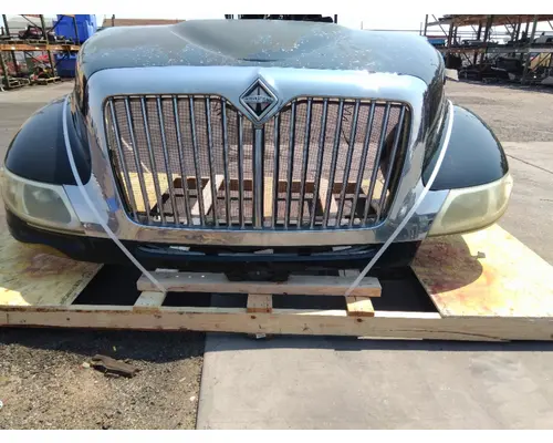 INTERNATIONAL 4400 HOOD