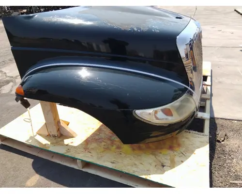INTERNATIONAL 4400 HOOD