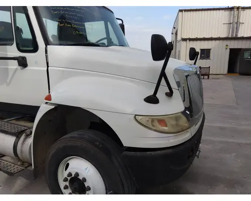 INTERNATIONAL 4400 HOOD