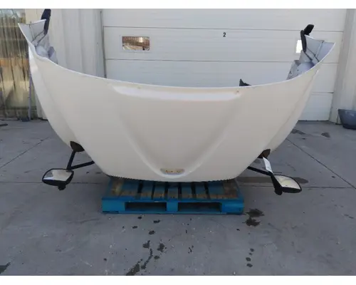 INTERNATIONAL 4400 HOOD