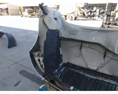 INTERNATIONAL 4400 HOOD