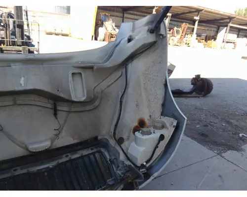 INTERNATIONAL 4400 HOOD