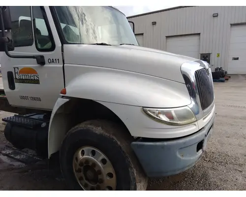 INTERNATIONAL 4400 HOOD