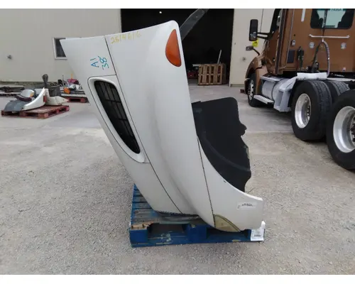 INTERNATIONAL 4400 HOOD