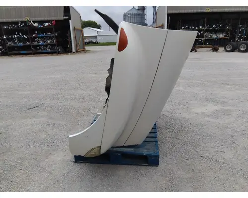 INTERNATIONAL 4400 HOOD
