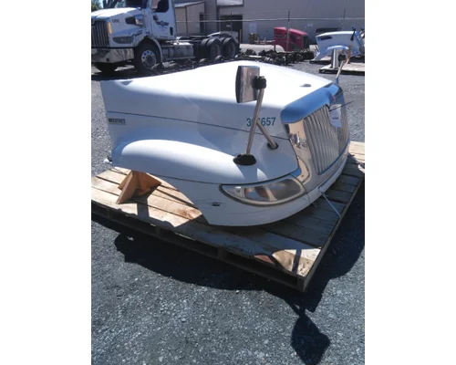 INTERNATIONAL 4400 HOOD