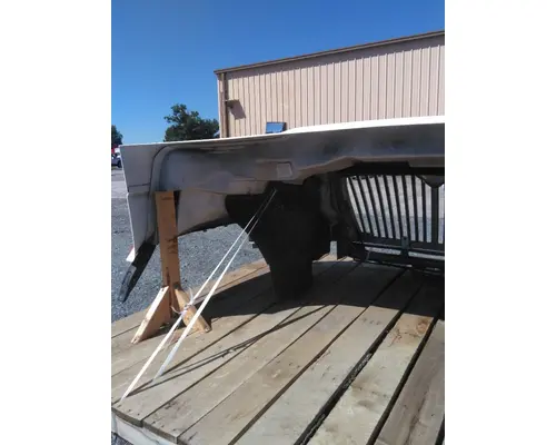 INTERNATIONAL 4400 HOOD