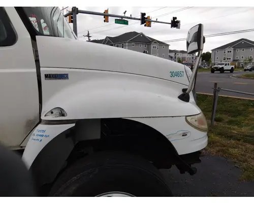 INTERNATIONAL 4400 HOOD