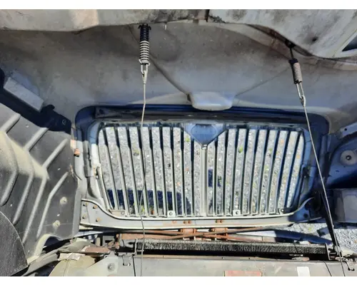 INTERNATIONAL 4400 HOOD