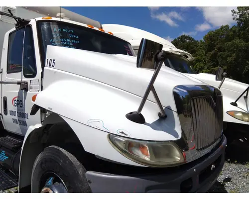 INTERNATIONAL 4400 HOOD