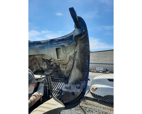 INTERNATIONAL 4400 HOOD