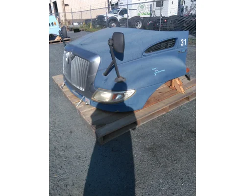 INTERNATIONAL 4400 HOOD