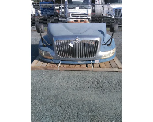 INTERNATIONAL 4400 HOOD
