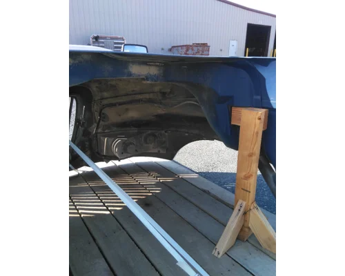 INTERNATIONAL 4400 HOOD