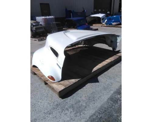 INTERNATIONAL 4400 HOOD