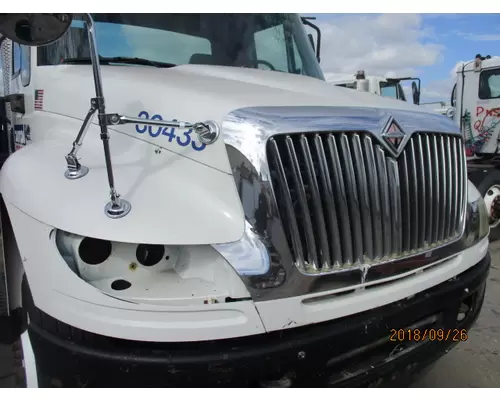 INTERNATIONAL 4400 HOOD