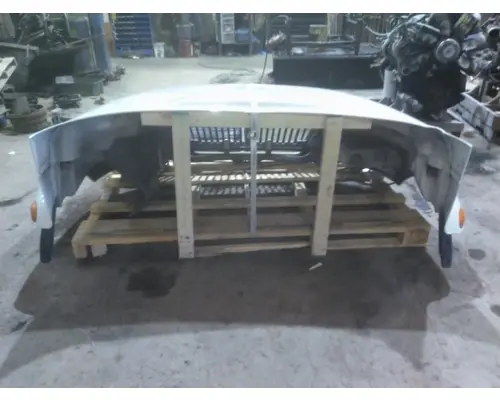 INTERNATIONAL 4400 HOOD