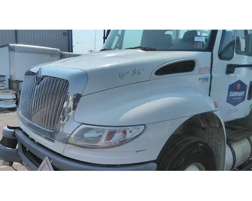 INTERNATIONAL 4400 HOOD