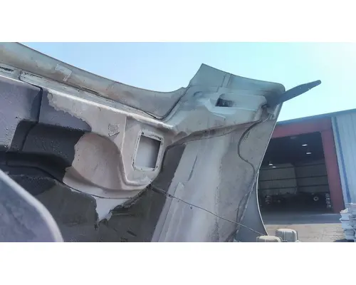 INTERNATIONAL 4400 HOOD