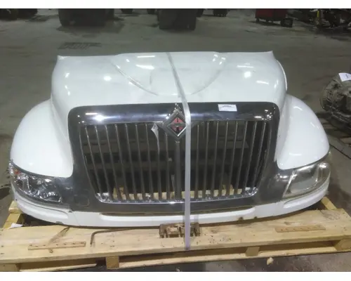 INTERNATIONAL 4400 HOOD