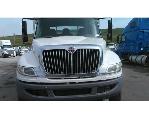 INTERNATIONAL 4400 HOOD