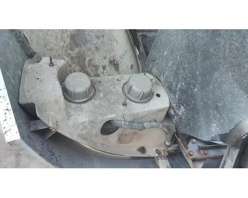 INTERNATIONAL 4400 HOOD