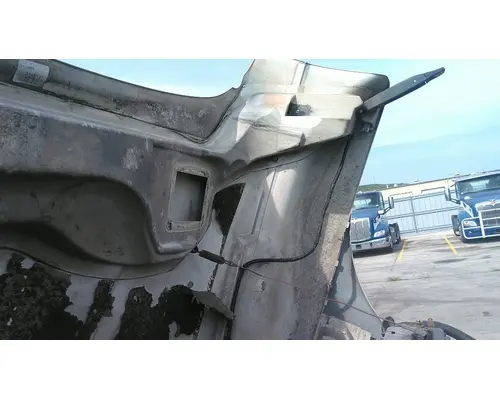 INTERNATIONAL 4400 HOOD