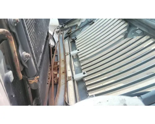 INTERNATIONAL 4400 HOOD