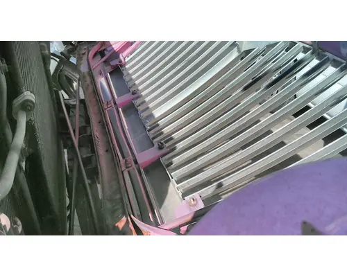 INTERNATIONAL 4400 HOOD