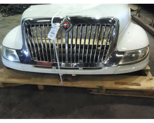 INTERNATIONAL 4400 HOOD