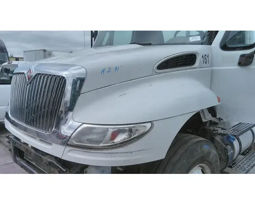 INTERNATIONAL 4400 HOOD