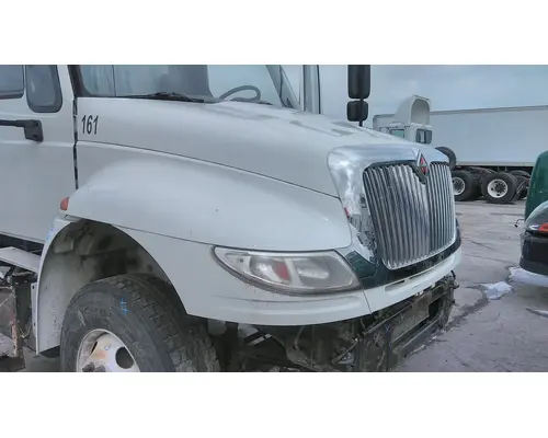 INTERNATIONAL 4400 HOOD