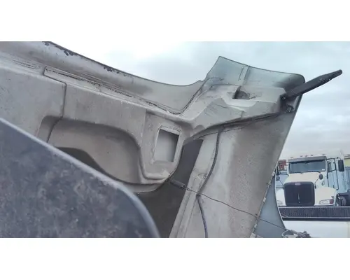 INTERNATIONAL 4400 HOOD