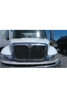 INTERNATIONAL 4400 HOOD