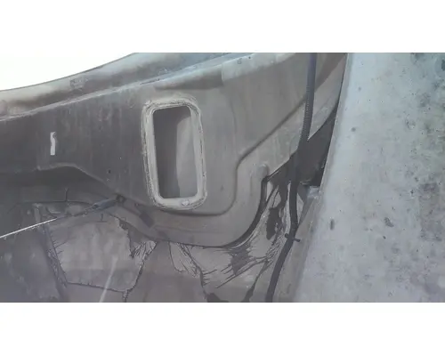 INTERNATIONAL 4400 HOOD