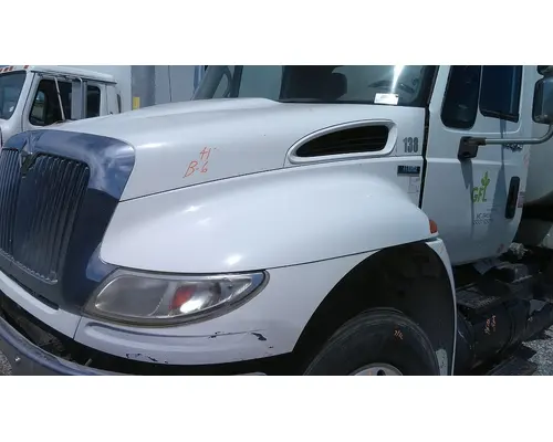 INTERNATIONAL 4400 HOOD