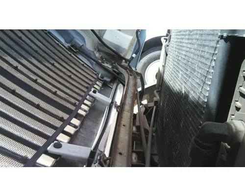 INTERNATIONAL 4400 HOOD