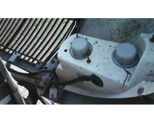INTERNATIONAL 4400 HOOD