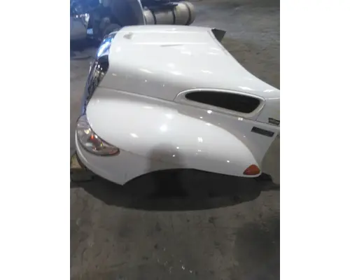 INTERNATIONAL 4400 HOOD