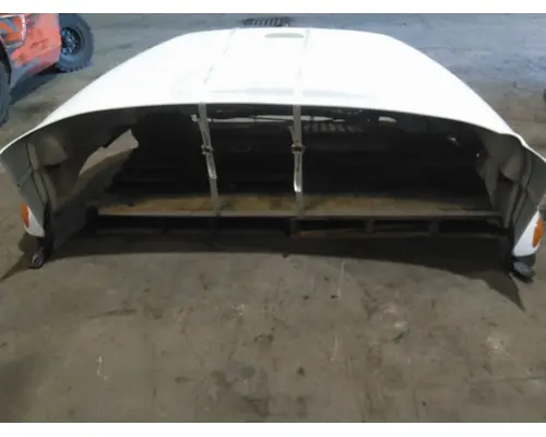 INTERNATIONAL 4400 HOOD