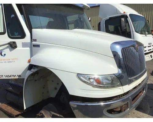 INTERNATIONAL 4400 HOOD