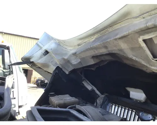 INTERNATIONAL 4400 HOOD