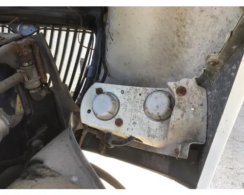 INTERNATIONAL 4400 HOOD