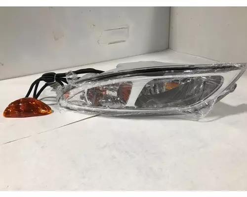 INTERNATIONAL 4400 Headlamp Assembly