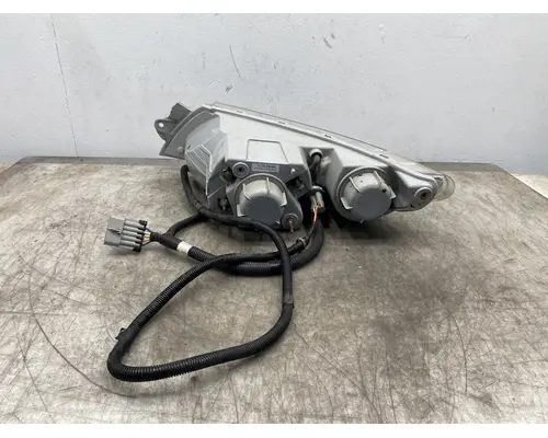 INTERNATIONAL 4400 Headlamp Assembly