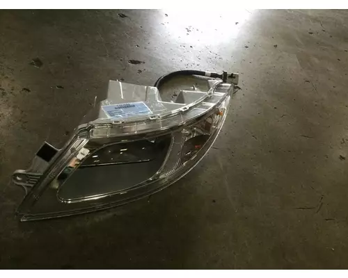 INTERNATIONAL 4400 Headlamp Assembly