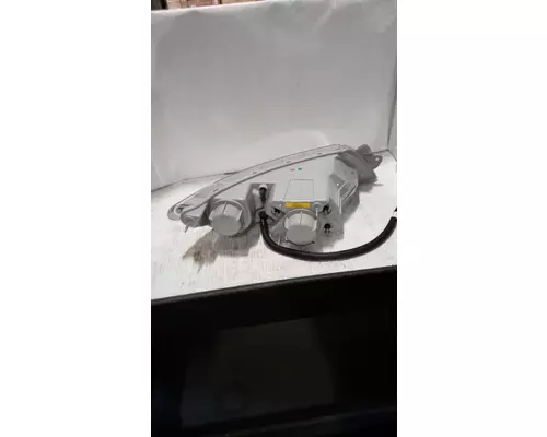 INTERNATIONAL 4400 Headlamp Assembly