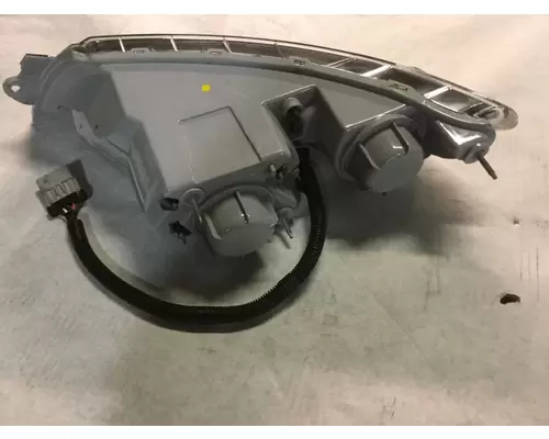 INTERNATIONAL 4400 Headlamp Assembly